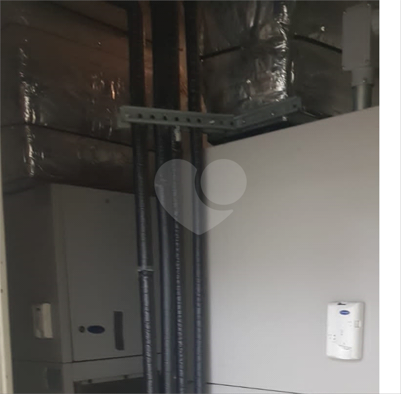 PRÉDIO  COMERCIAL DE 3 ANDARES EM PINHEIROS 