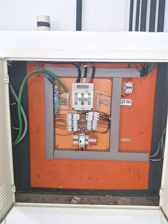 PRÉDIO  COMERCIAL DE 3 ANDARES EM PINHEIROS PRÓXIMO A FARIA LIMA  - SUPER REFORMADO