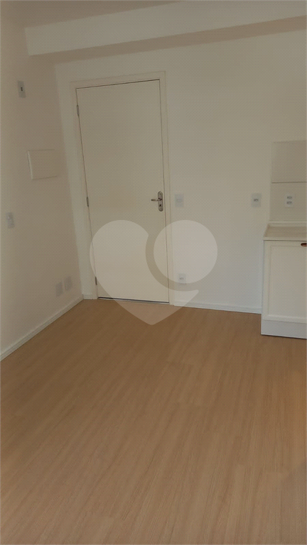 Apartamento à venda e aluguel com 2 quartos, 37m² - Foto 1