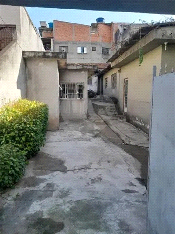 Terreno à venda na Penha - Zoneamento ZEU