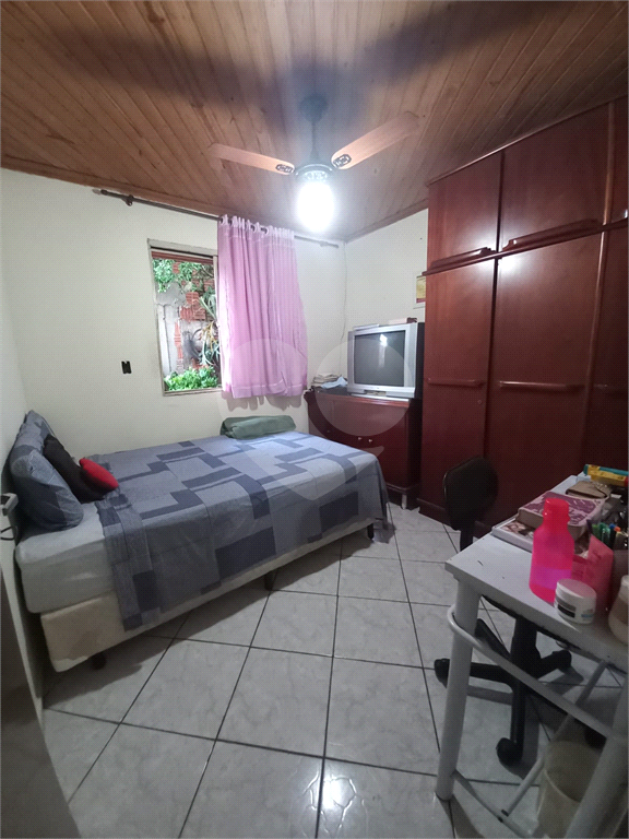 Casa à venda com 3 quartos, 68m² - Foto 12