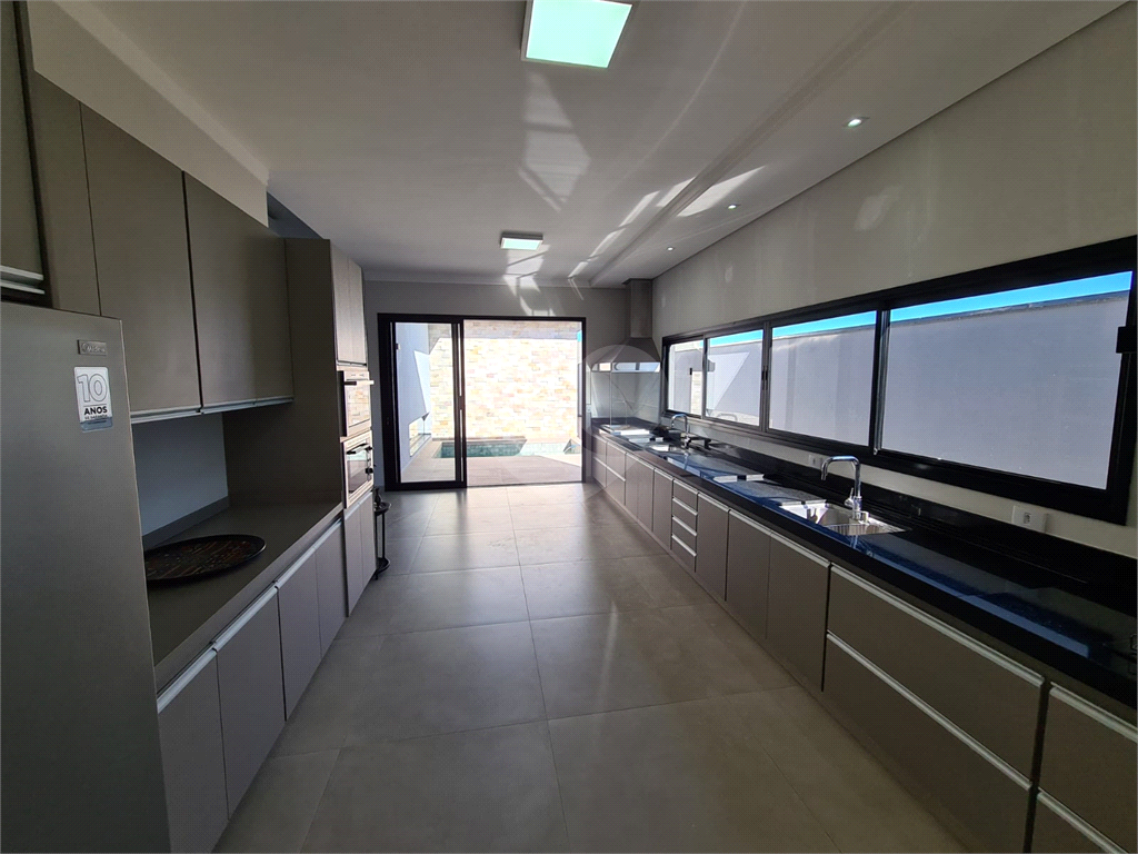 Casa para alugar com 3 quartos, 180m² - Foto 4