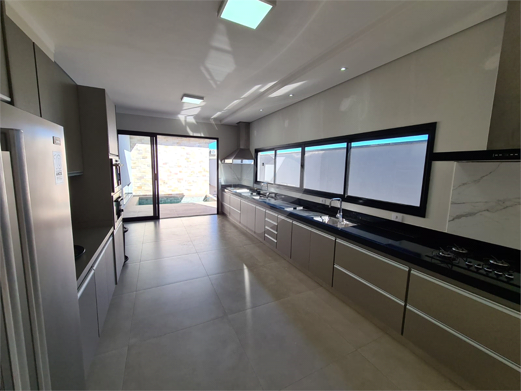 Casa para alugar com 3 quartos, 180m² - Foto 18