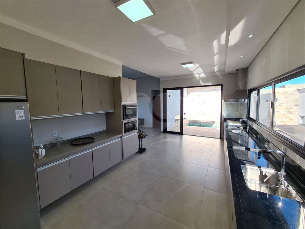 Casa para alugar com 3 quartos, 180m² - Foto 9
