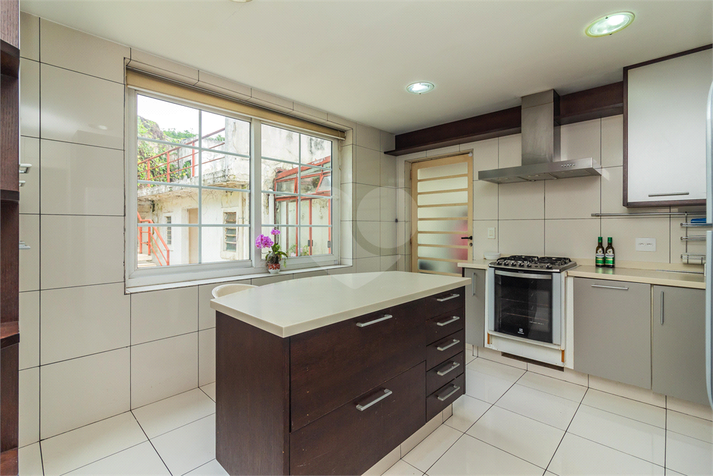 CASA em VILA MADALENA