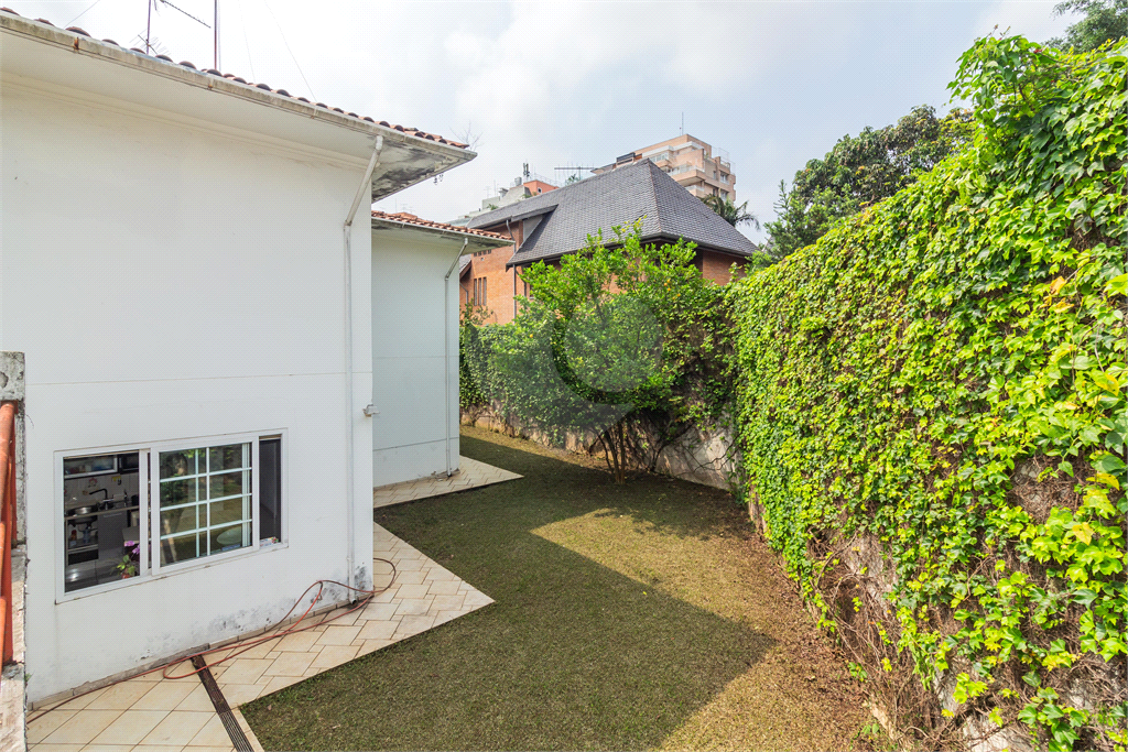CASA em VILA MADALENA