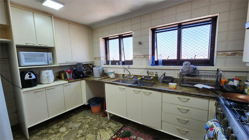 APTO 4 DORM (SUÍTES) E 5 GARAGENS NA SAÚDE