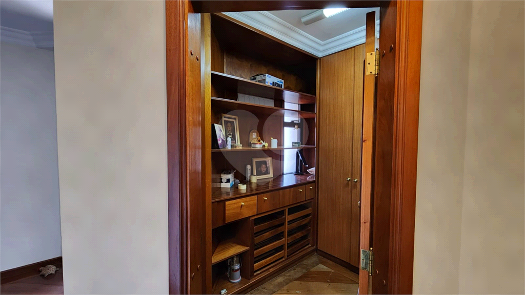 APTO 4 DORM (SUÍTES) E 5 GARAGENS NA SAÚDE