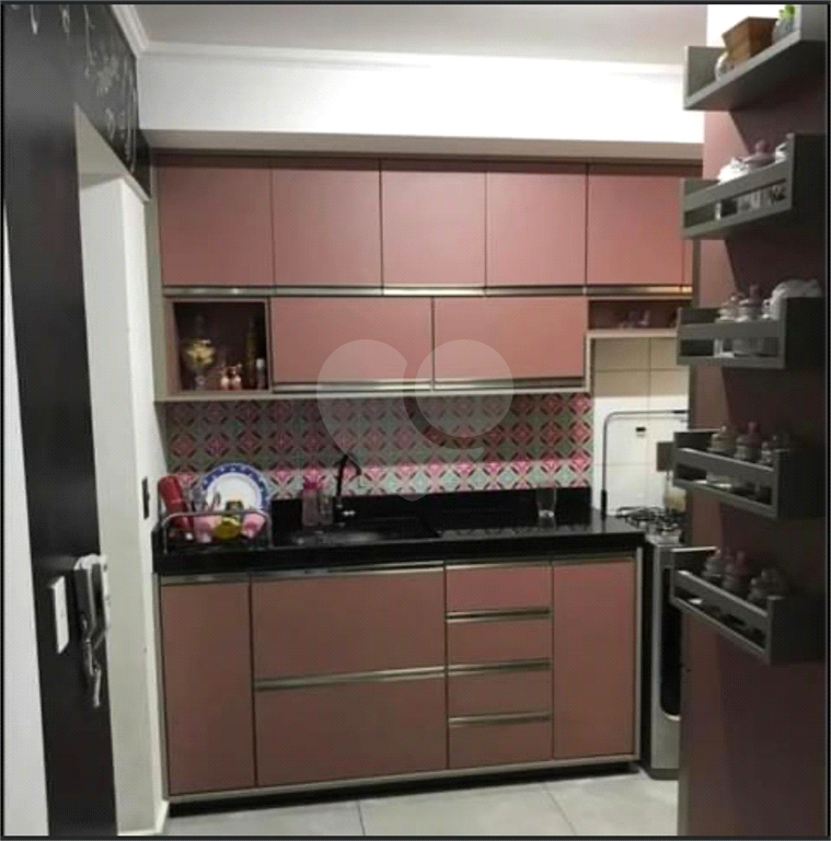 Apartamento à venda com 2 quartos, 69m² - Foto 2