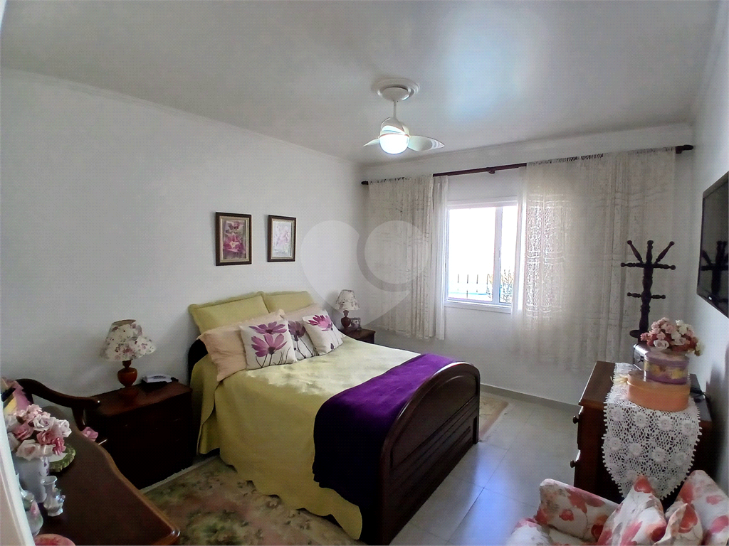 Casa térrea com piscina no bairro Palmas do Tremembé!