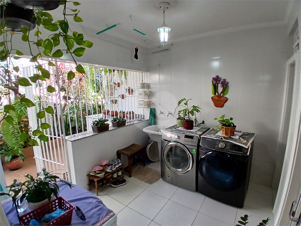 Casa térrea com piscina no bairro Palmas do Tremembé!