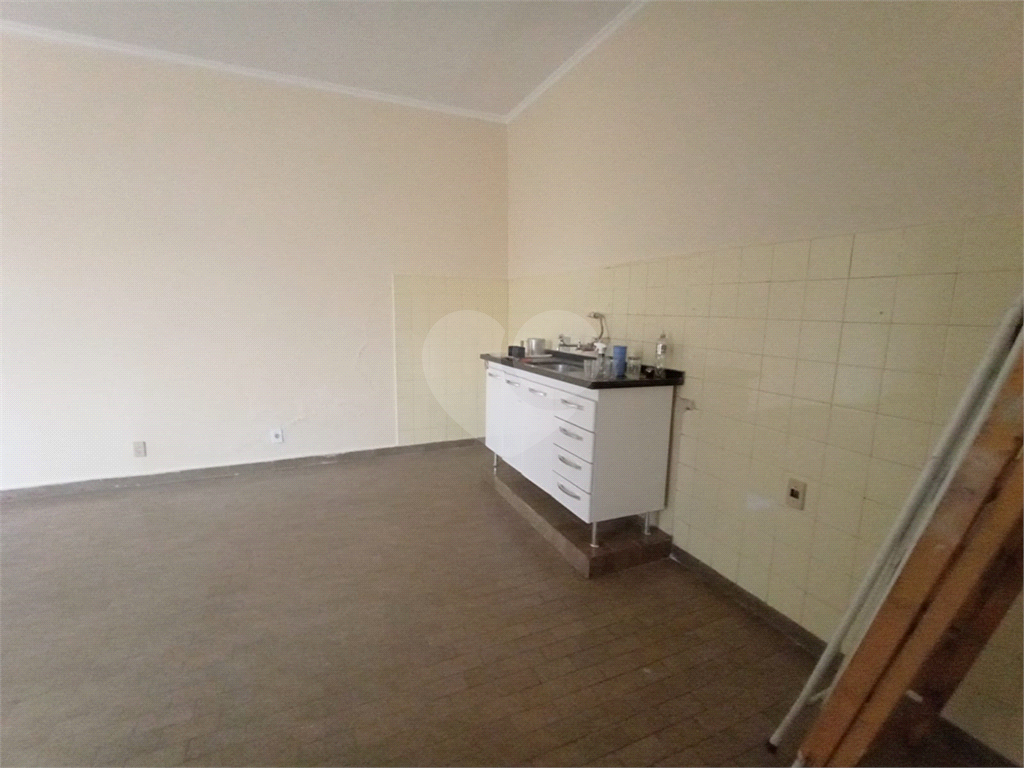 Casa à venda com 3 quartos, 180m² - Foto 2