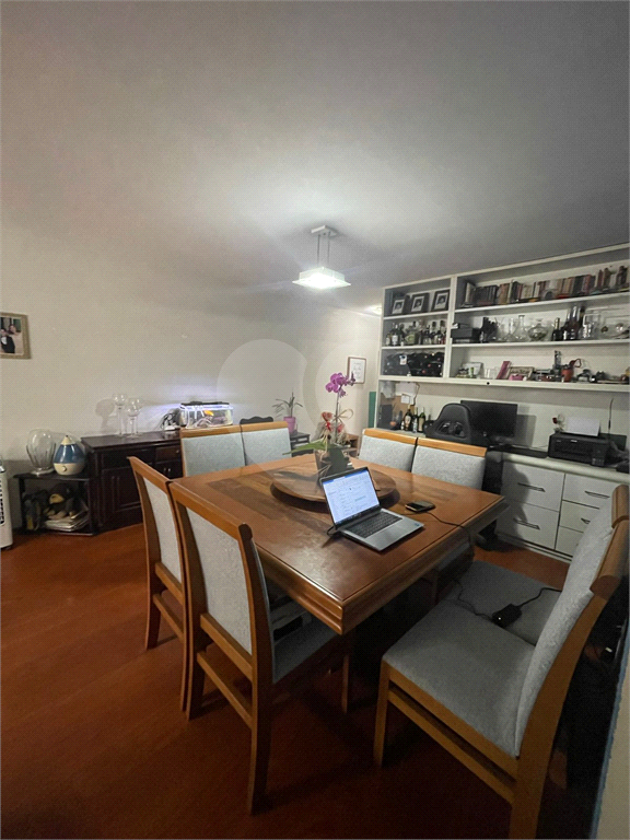 Apartamento à venda com 2 quartos, 80m² - Foto 3