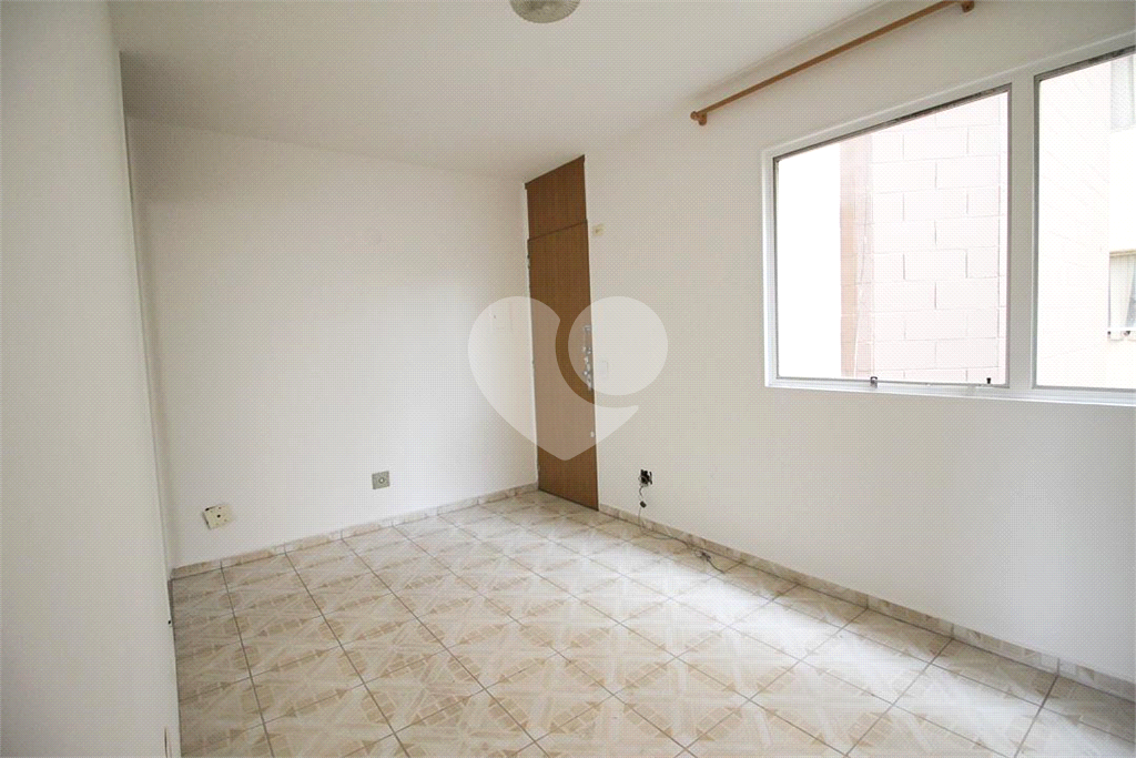 Apartamento a venda com 2 dormitórios no Bairro Vila Nova Cachoeirinha