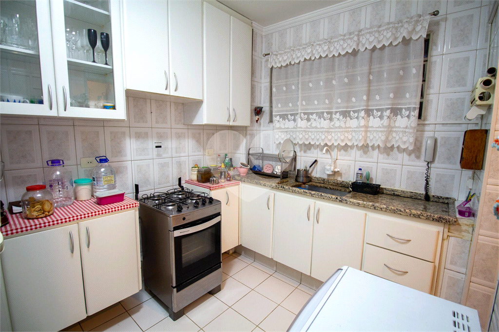 APARTAMENTO em PINHEIROS