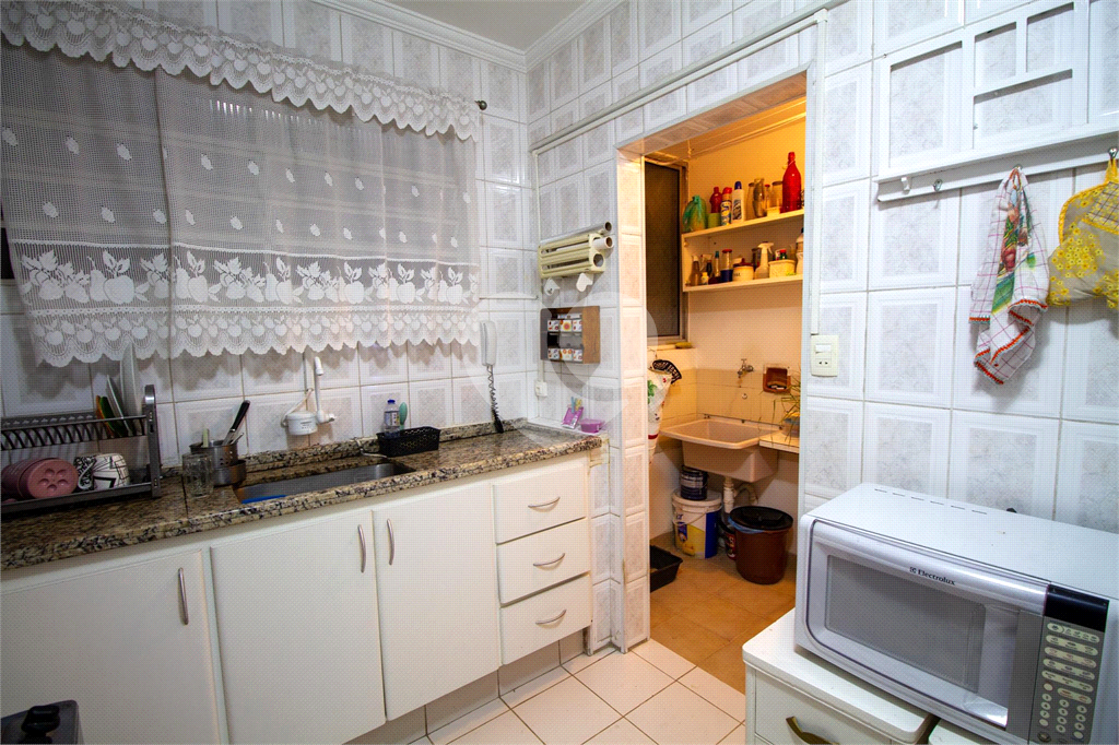 APARTAMENTO em PINHEIROS