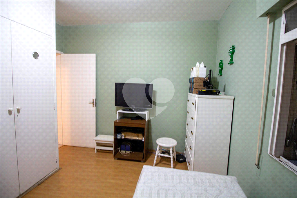 APARTAMENTO em PINHEIROS