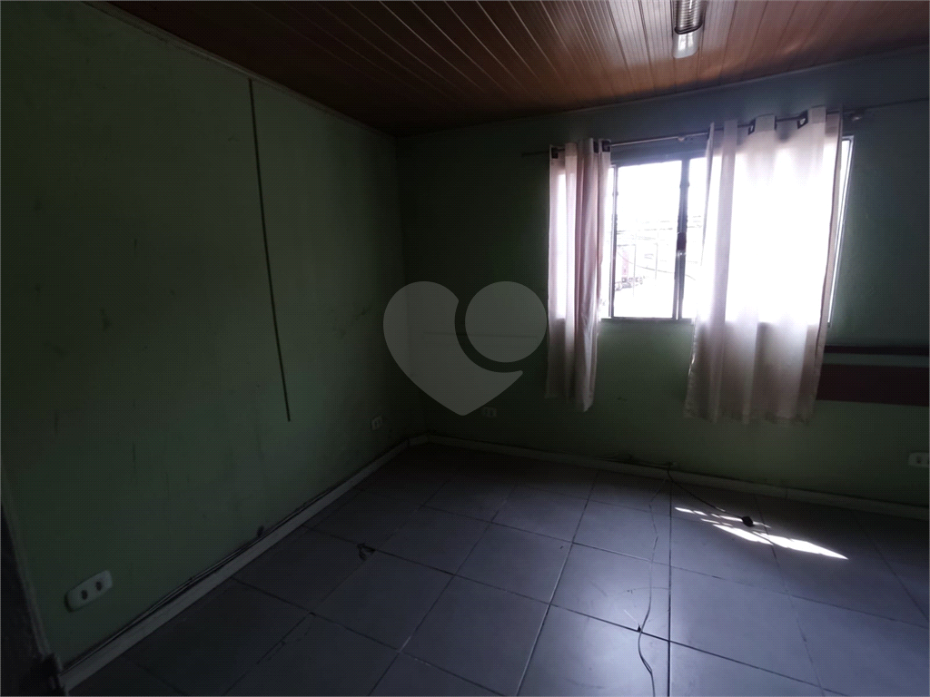 predio comercial na av coronel sezefredo fagundes.