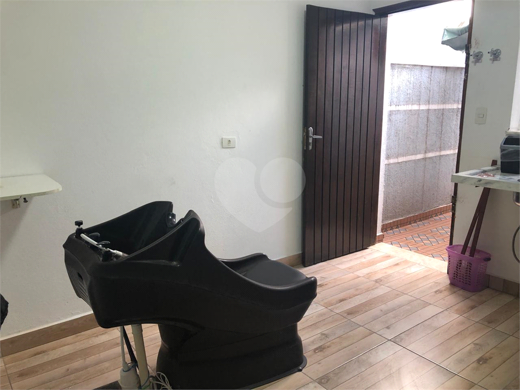 Casa à venda e aluguel com 2 quartos, 96m² - Foto 16