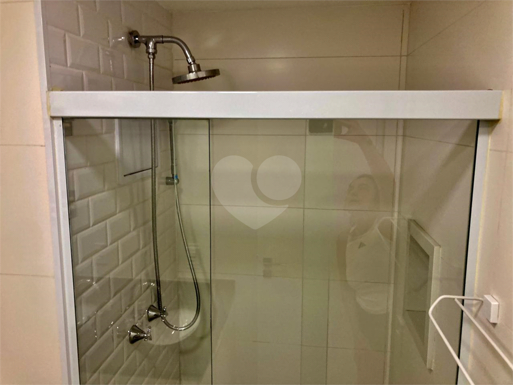 APARTAMENTO em PINHEIROS