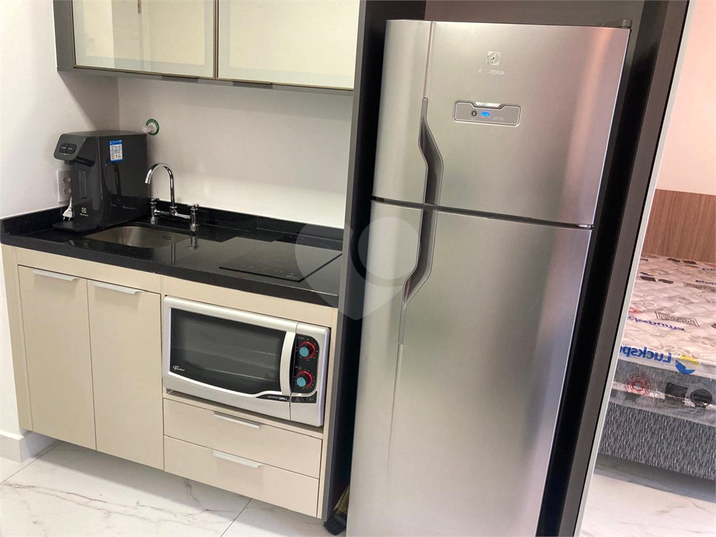 APARTAMENTO em PINHEIROS