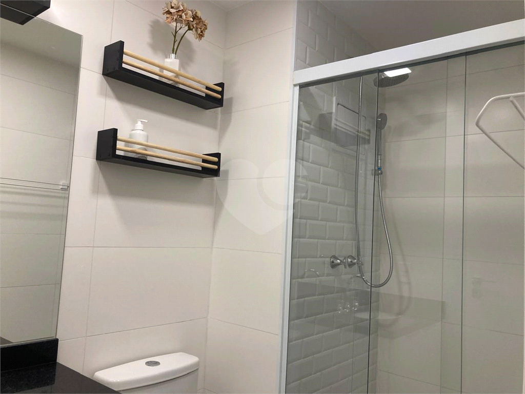 APARTAMENTO em PINHEIROS