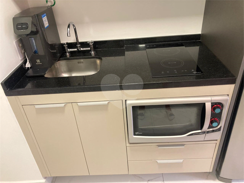 APARTAMENTO em PINHEIROS