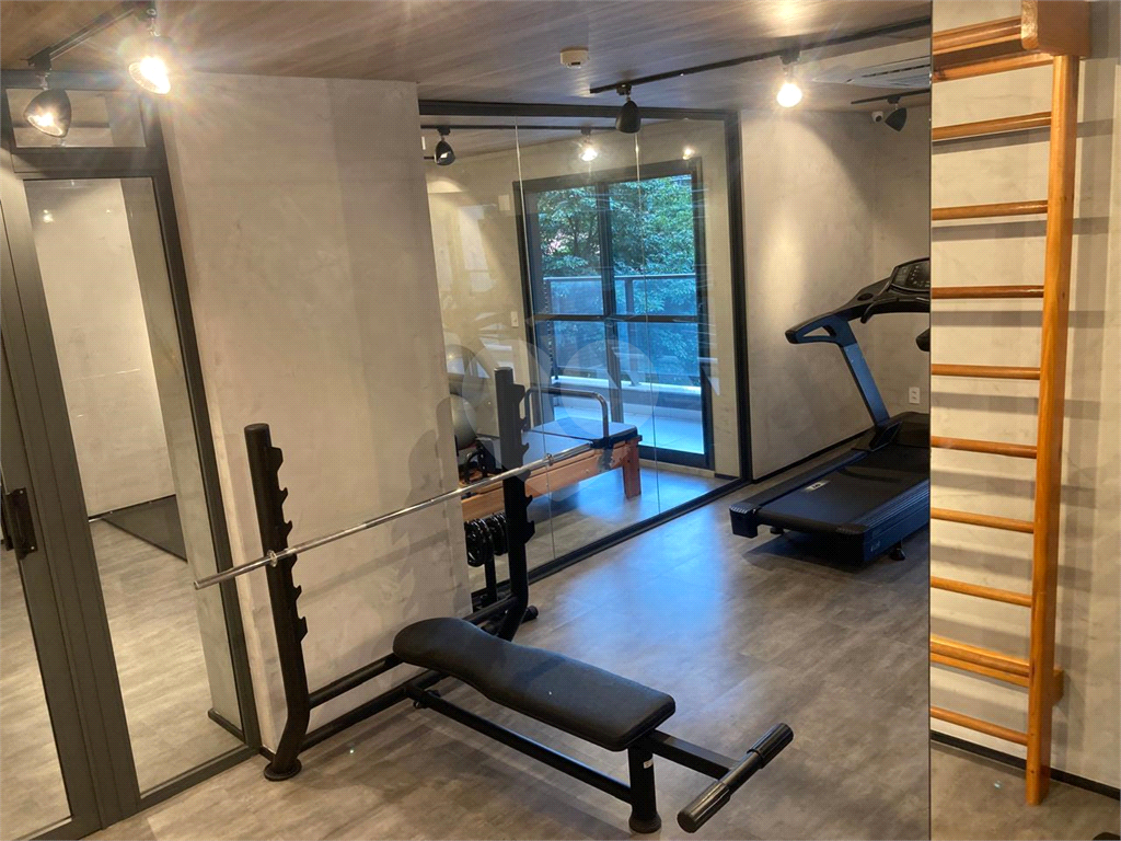 APARTAMENTO em PINHEIROS