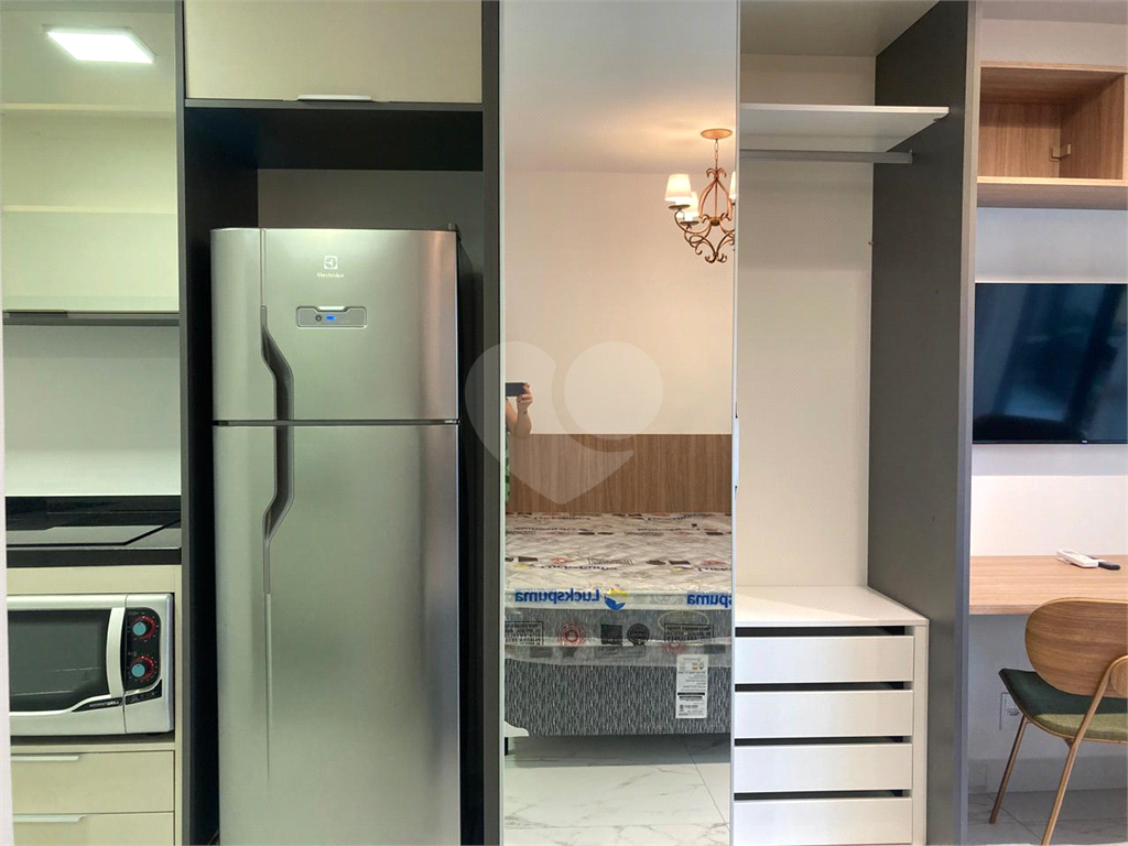 APARTAMENTO em PINHEIROS