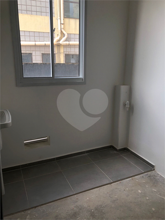 Apartamento à venda com 2 quartos, 34m² - Foto 32