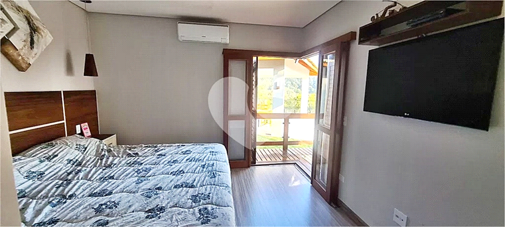 Casa de Condomínio à venda com 3 quartos, 237m² - Foto 6