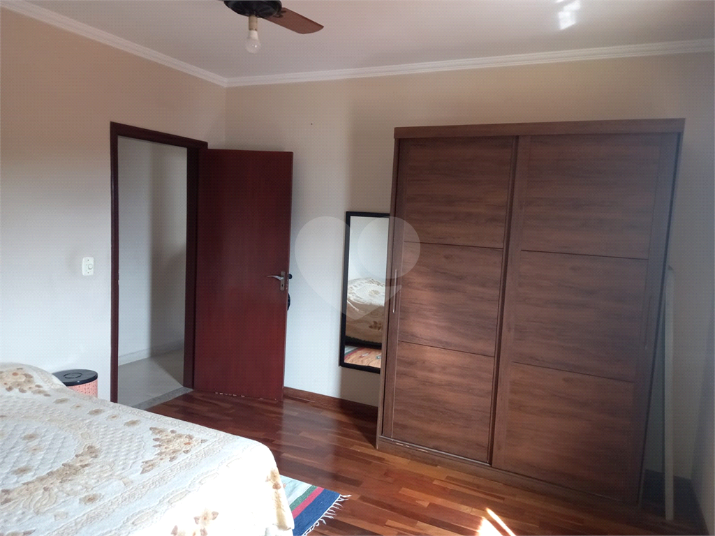 Casa à venda com 3 quartos, 200m² - Foto 29