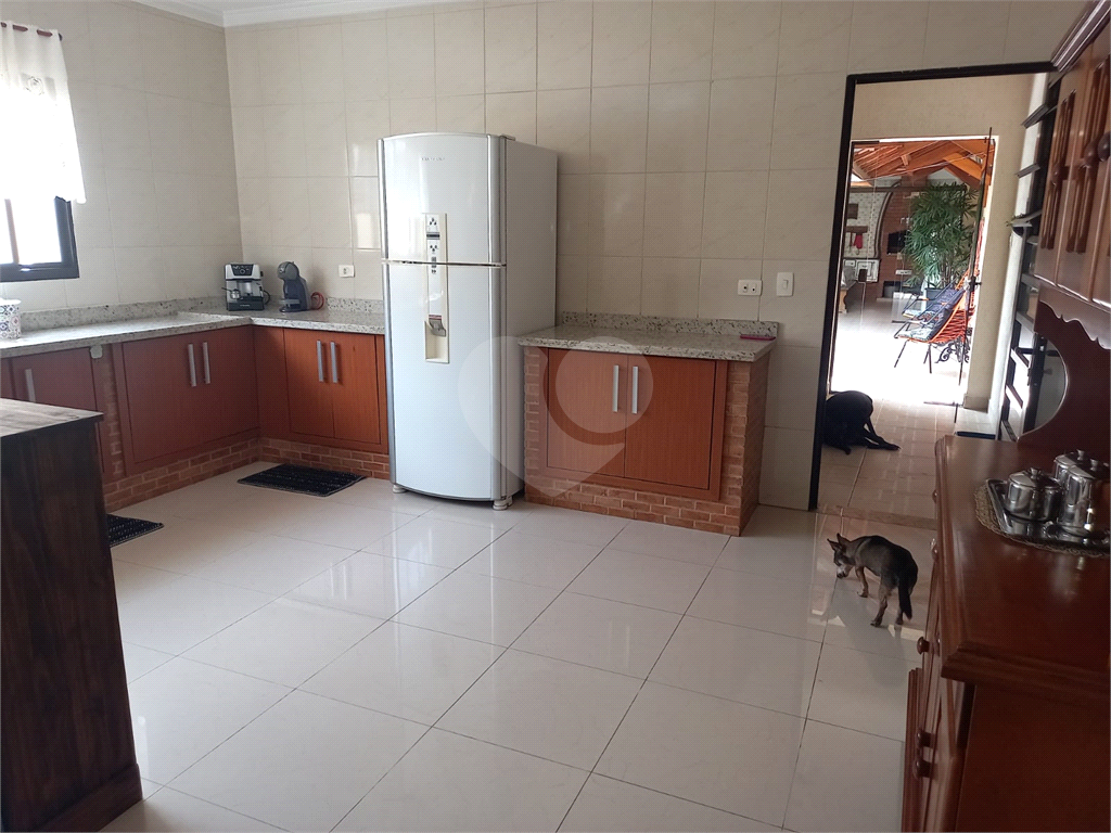 Casa à venda com 3 quartos, 200m² - Foto 21