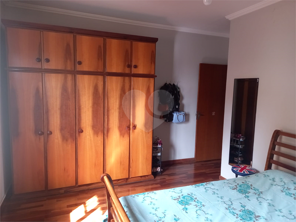 Casa à venda com 3 quartos, 200m² - Foto 8