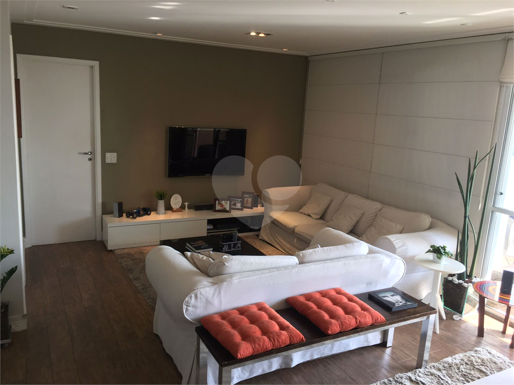 APARTAMENTO NO MORUMBI
