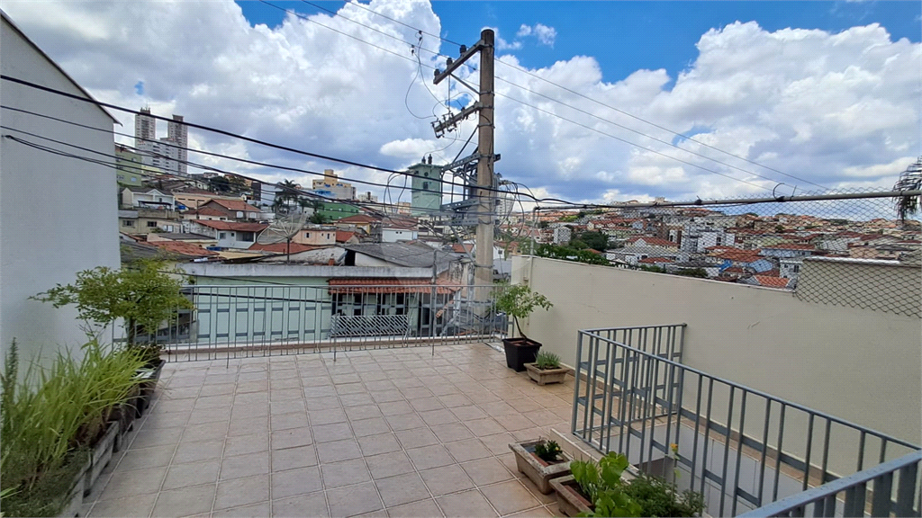 Casa Assobradada à venda | 250 m² | 3 dormitórios | 3 vagas na Parada Inglesa!