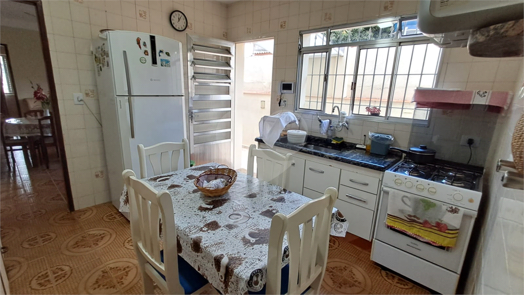 Casa Assobradada à venda | 250 m² | 3 dormitórios | 3 vagas na Parada Inglesa!