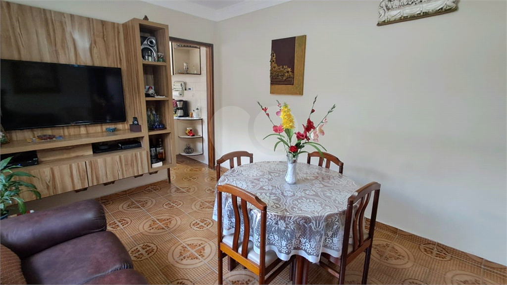 Casa Assobradada à venda | 250 m² | 3 dormitórios | 3 vagas na Parada Inglesa!