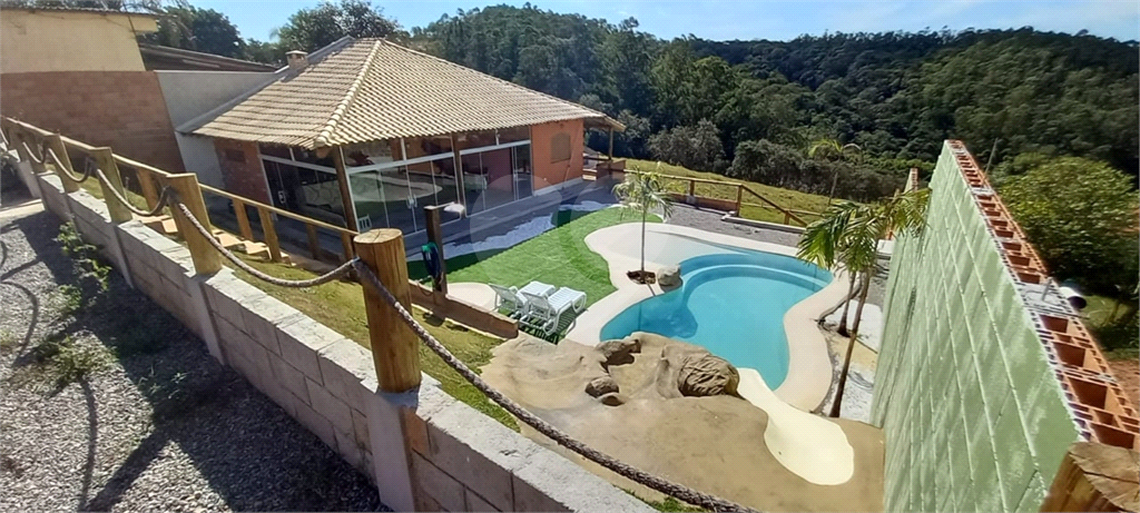 Chácara à venda com 1 quarto, 141m² - Foto 1