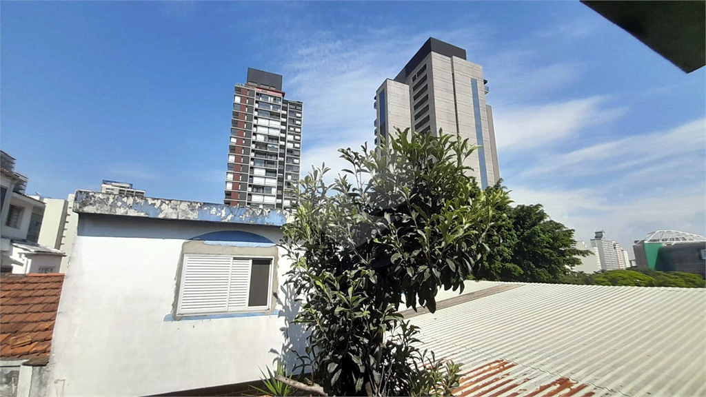 Casa  de  Vila -  100 m2  -  Terreno  48  m2 - 2  dormitorios,  sala,  cozinha,  1 banheiro,  lavand
