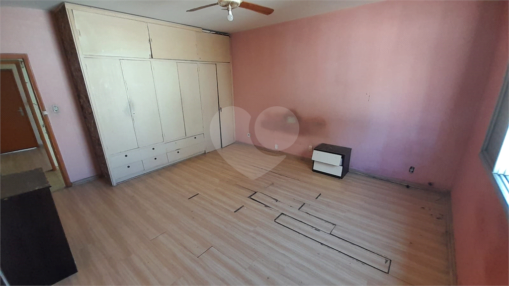 Casa  de  Vila -  100 m2  -  Terreno  48  m2 - 2  dormitorios,  sala,  cozinha,  1 banheiro,  lavand