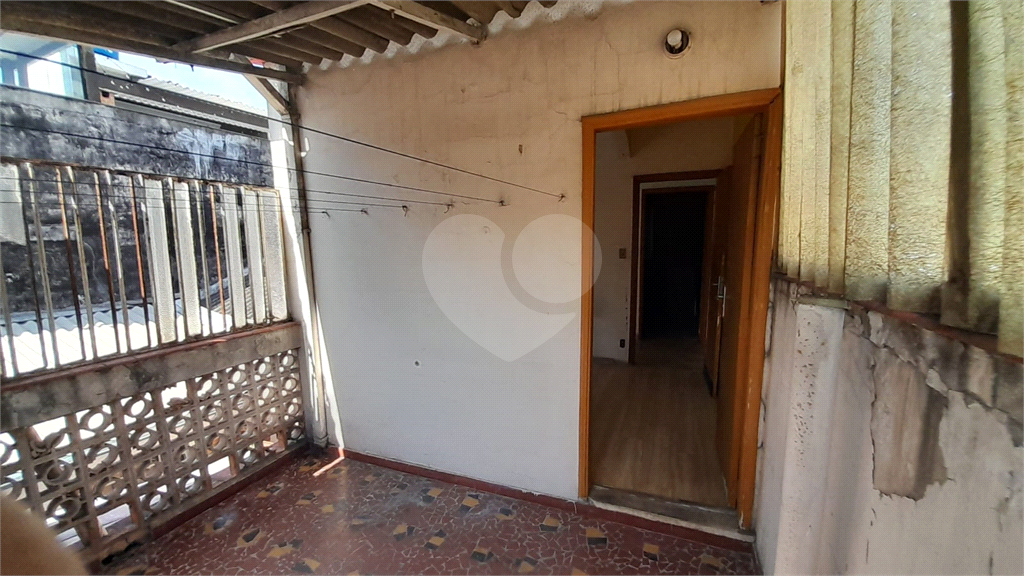 Casa  de  Vila -  100 m2  -  Terreno  48  m2 - 2  dormitorios,  sala,  cozinha,  1 banheiro,  lavand
