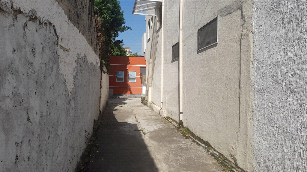 Casa  de  Vila -  100 m2  -  Terreno  48  m2 - 2  dormitorios,  sala,  cozinha,  1 banheiro,  lavand