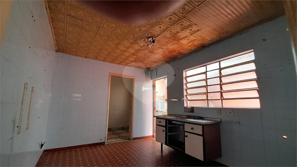 Casa  de  Vila -  100 m2  -  Terreno  48  m2 - 2  dormitorios,  sala,  cozinha,  1 banheiro,  lavand