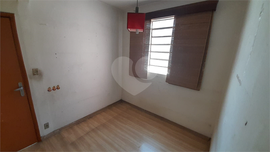Casa  de  Vila -  100 m2  -  Terreno  48  m2 - 2  dormitorios,  sala,  cozinha,  1 banheiro,  lavand