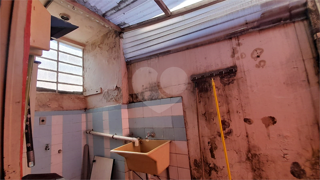 Casa  de  Vila -  100 m2  -  Terreno  48  m2 - 2  dormitorios,  sala,  cozinha,  1 banheiro,  lavand