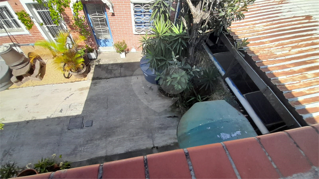 Casa  de  Vila -  100 m2  -  Terreno  48  m2 - 2  dormitorios,  sala,  cozinha,  1 banheiro,  lavand
