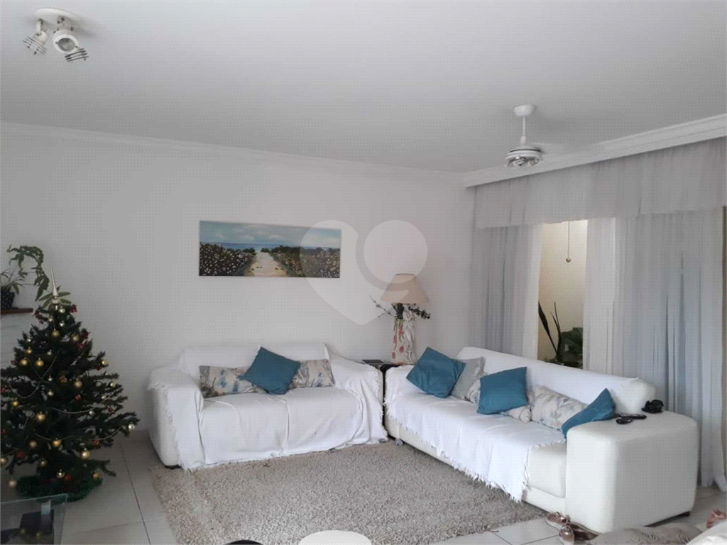 Casa à venda com 3 quartos, 228m² - Foto 5