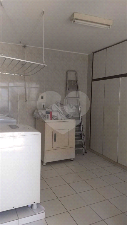 Casa à venda com 3 quartos, 228m² - Foto 18