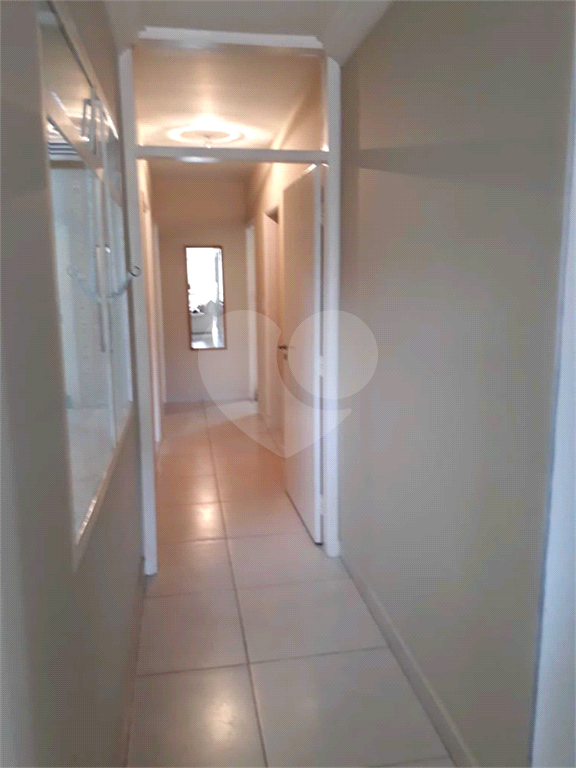 Casa à venda com 3 quartos, 228m² - Foto 10
